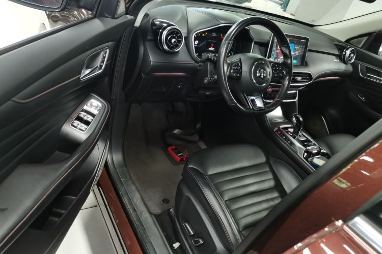 名爵HS 2019款 30T 自动两驱Trophy超燃版 国VI中控内饰7003