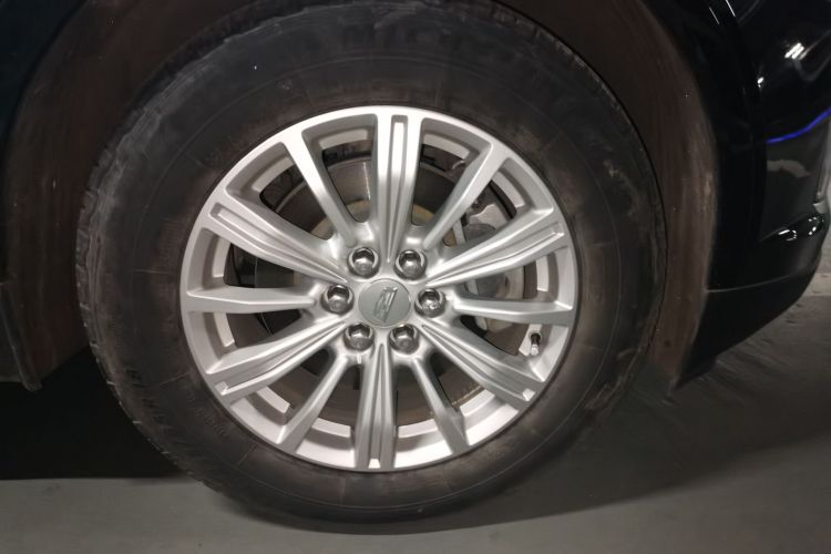 凯迪拉克XT5 2018款 28E 四驱技术型车身外观10