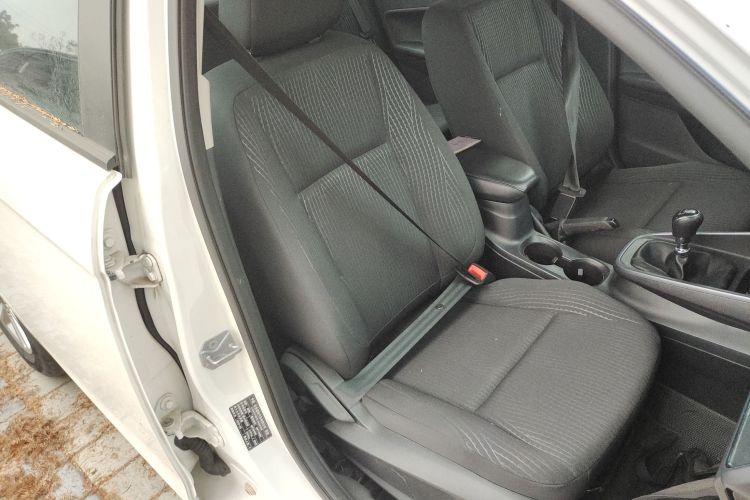 福特 福睿斯 2019款 改款 1.5L 手动质享型（胎压监测） 国VI局部细节41