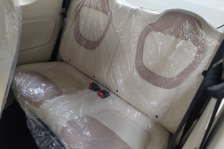 五菱汽车 宏光MINIEV 2024款 第三代 215km 青春版中控内饰21