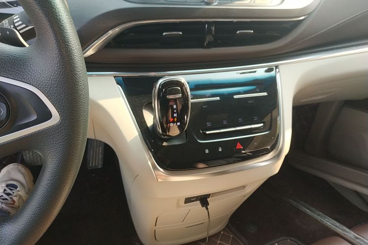 别克GL8 2023款 陆上公务舱 舒适型局部细节18