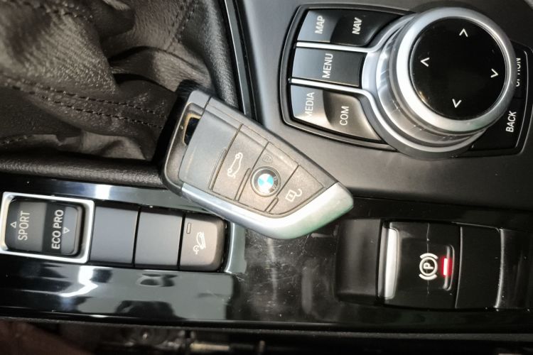 宝马X1 2018款 xDrive20Li 尊享型中控内饰7001