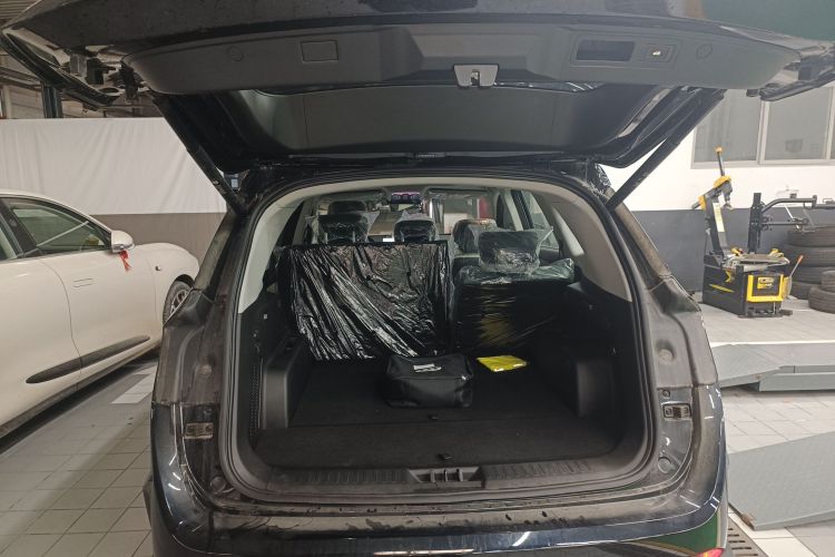 捷途山海L9 2024款 1.5TD 2DHT Pro 5座局部细节23