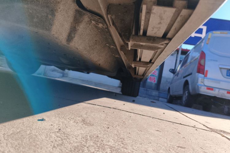 丰田 格瑞维亚 2023款 2.5L混动 豪华版局部细节9002