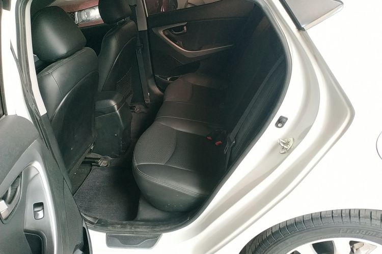 现代 朗动 2016款 1.6L 自动智能型中控内饰21