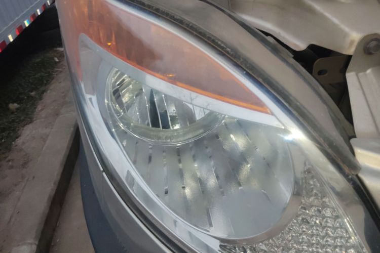 江汽集团 星锐 2019款 1.9T 节油王白金版5-9座星快运车身外观8