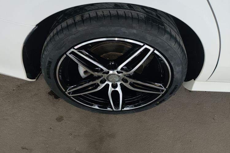 奔驰E级 2017款 E 200 运动型 4MATIC车身外观6008