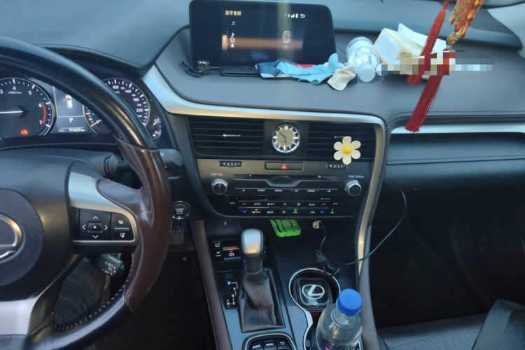 雷克萨斯RX 2016款 300 四驱典雅版 国V中控内饰16
