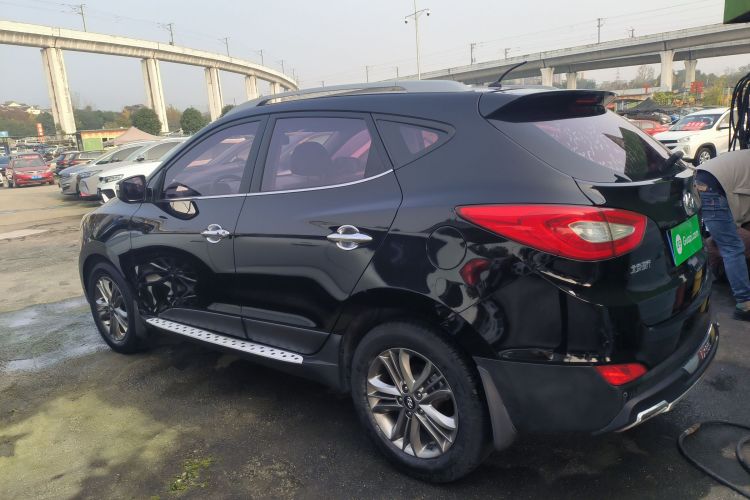 北京现代ix35 2015款 2.0L 自动两驱智能型 国IV车身外观4