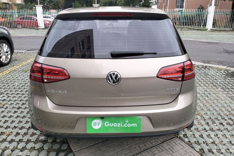 大众 高尔夫 2016款 1.6L 自动时尚型车身外观6