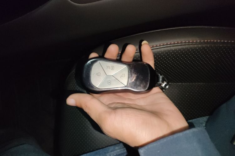 小鹏P7 2022款 586G中控内饰7001