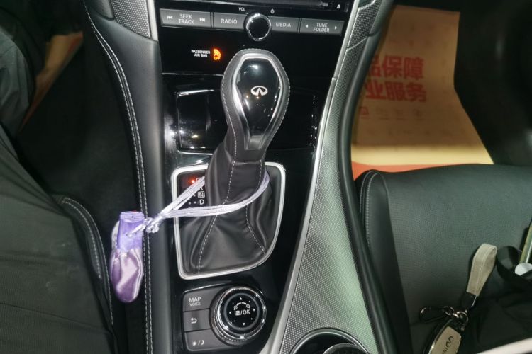 英菲尼迪Q50L 2018款 2.0T 逸享版 国VI局部细节18
