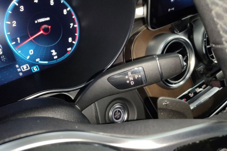 奔驰GLC 2021款 GLC 300 L 4MATIC 动感型中控内饰18