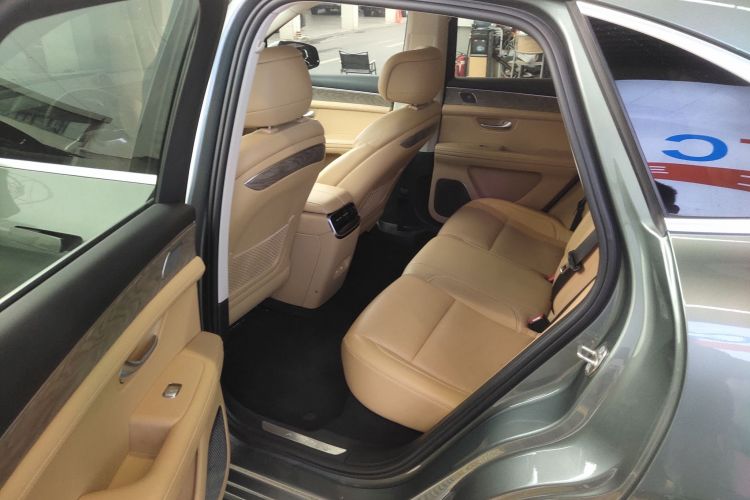 鸿蒙智行 问界M5 2022款 增程四驱旗舰版中控内饰7004