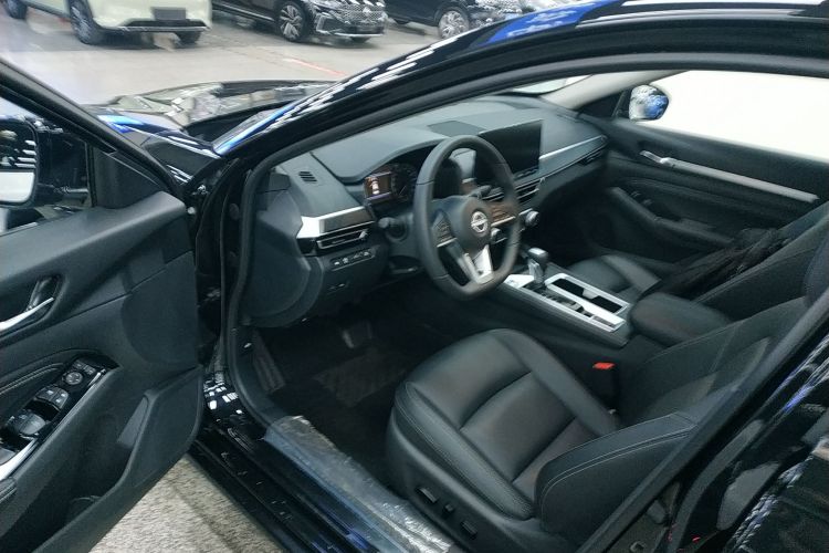 日产 天籁 2024款 2.0L XE 真心版中控内饰19