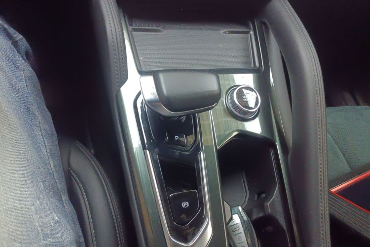 吉利汽车 星越L 2021款 2.0TD DCT EVO两驱智尊型局部细节18