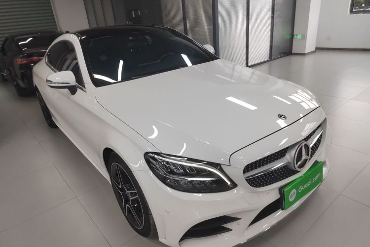 奔驰C级(进口) 2020款 C 260 轿跑车车身外观3