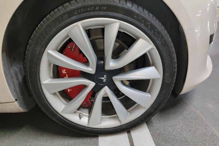 特斯拉 Model 3 2020款 标准续航后驱升级版车身外观6007