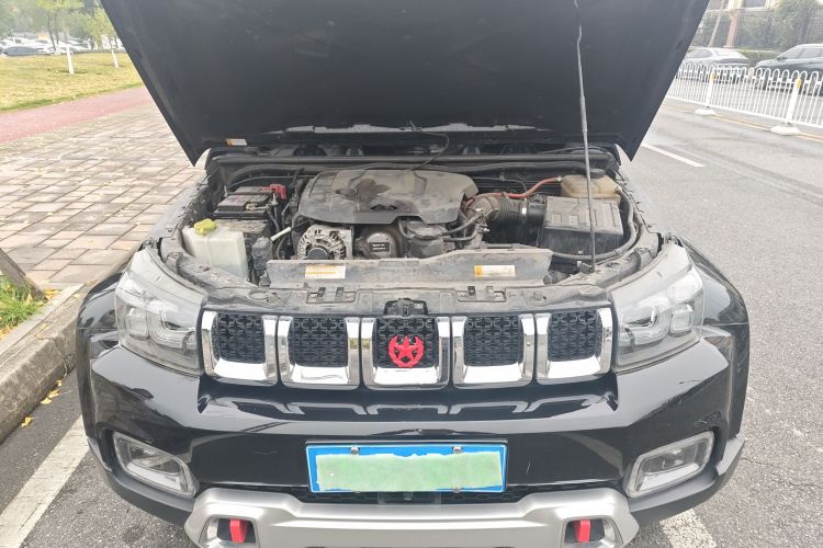 北京越野 北京BJ40 2019款 PLUS 2.3T 自动四驱尊享版 国VI局部细节24