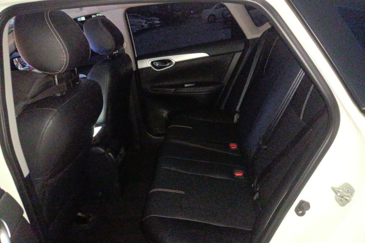 日产 轩逸 2022款 经典 1.6XE CVT舒适版中控内饰7004