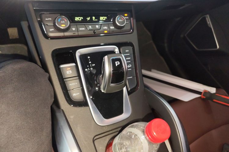 吉利汽车 博越 2022款 1.8TD DCT智雅型中控内饰18