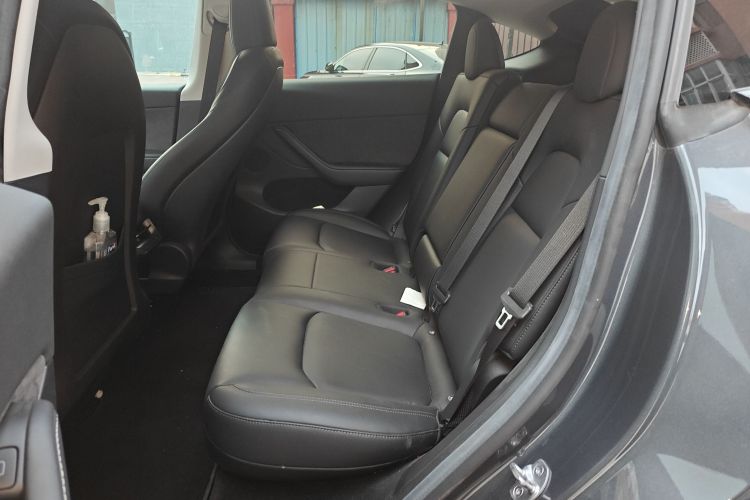 特斯拉 Model Y 2022款 改款 后轮驱动版中控内饰21