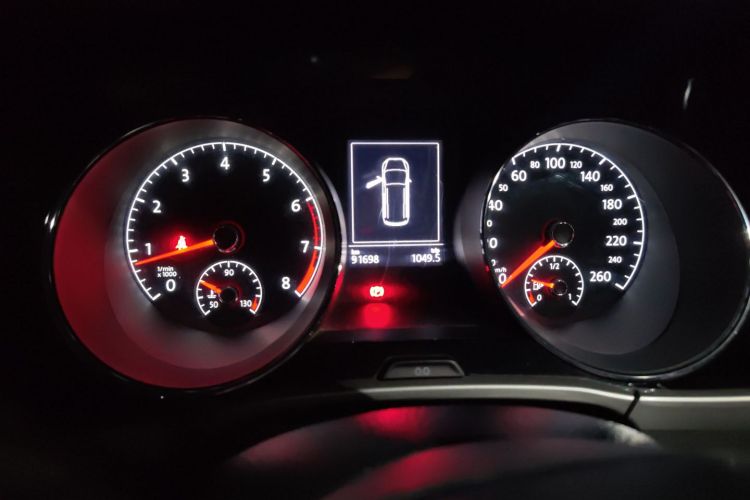 大众 2016款 途安L 280TSI DSG舒雅版中控内饰15