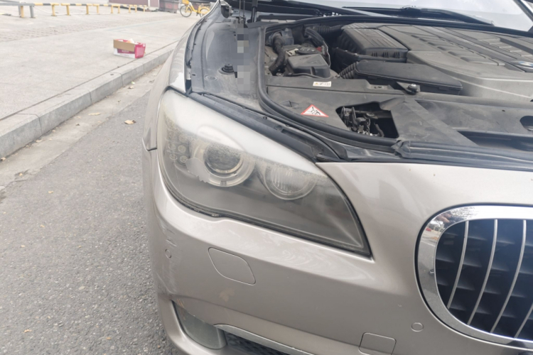 宝马7系 2010款 760Li车身外观8