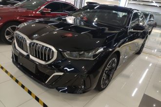 宝马5系 2025款 530Li 尊享型 M运动套装