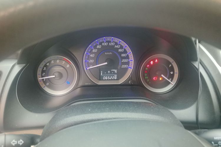 本田 锋范经典 2014款 风尚 1.5L 自动精英版中控内饰14