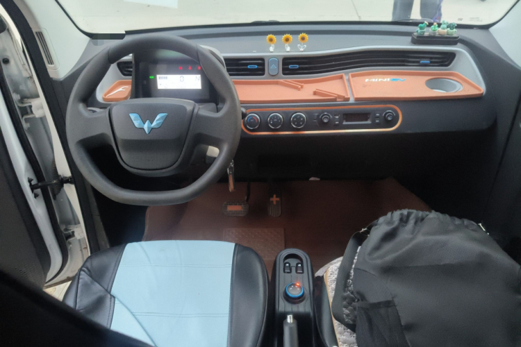 五菱汽车 宏光MINIEV 2020款 自在款 磷酸铁锂中控内饰7002