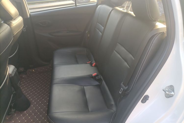 丰田 威驰FS 2021款 1.5L CVT锋驰版中控内饰21