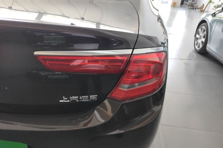 别克 君越 2018款 28T 精英型车身外观9