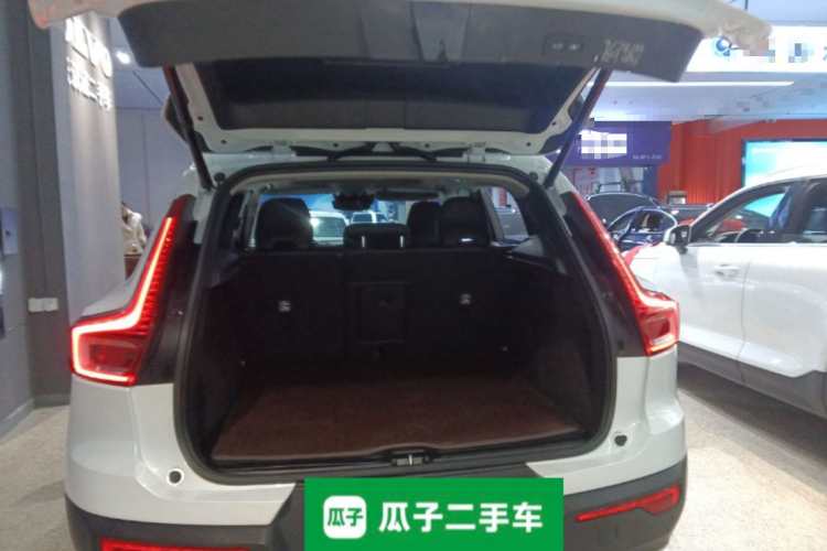 沃尔沃XC40 2022款 T4 四驱智远豪华版机舱底盘23