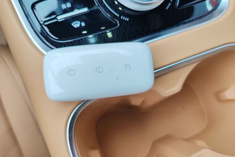 吉利银河 银河星舰7 EM-i 2025款 120km 领航版中控内饰11