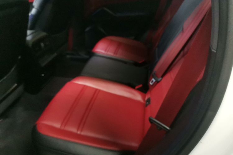 保时捷 2024款 Cayenne 3.0T中控内饰7003