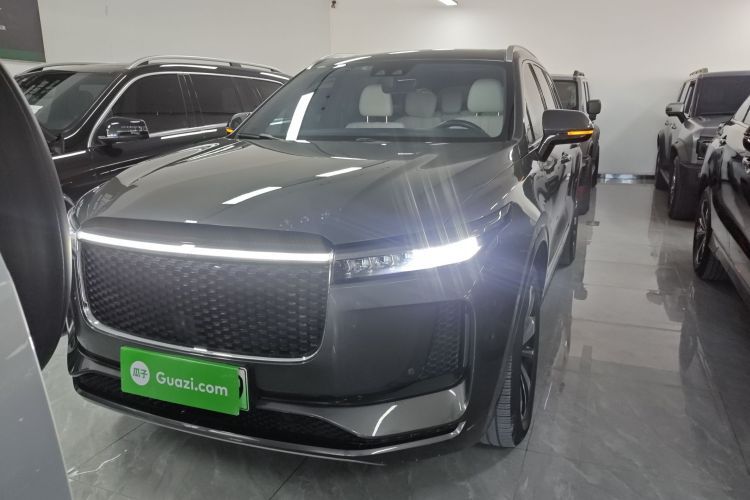 理想汽车 理想ONE 2020款 增程6座版车身外观2