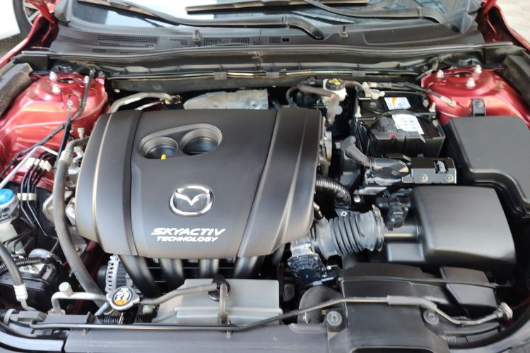 马自达3 昂克赛拉 2017款 三厢 2.0L 自动尊贵型 国V机舱底盘24