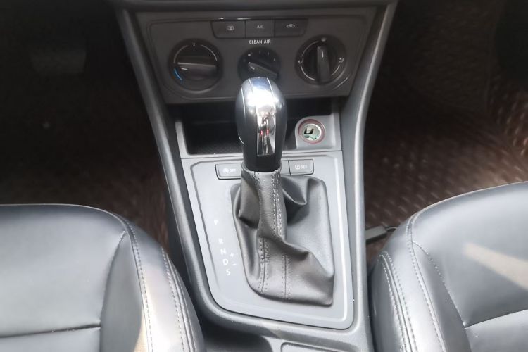 大众 2019款 朗逸启航 1.5L 自动风尚版 国VI中控内饰18