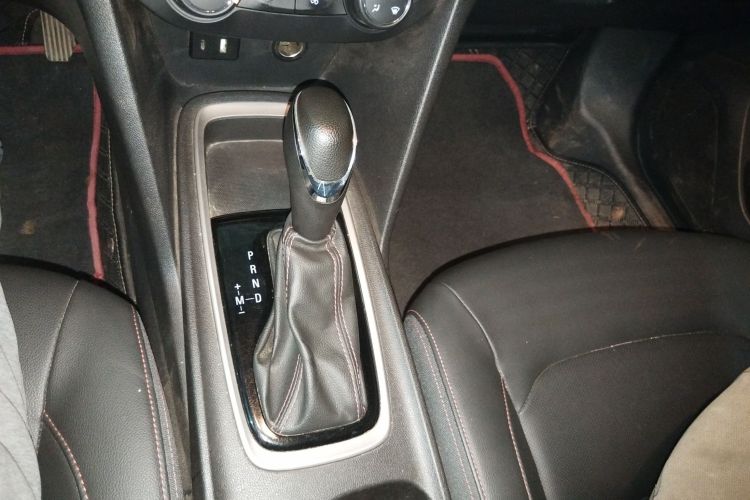 雪佛兰 科鲁泽 2020款 轻混 RS 330T 自动畅快版局部细节18