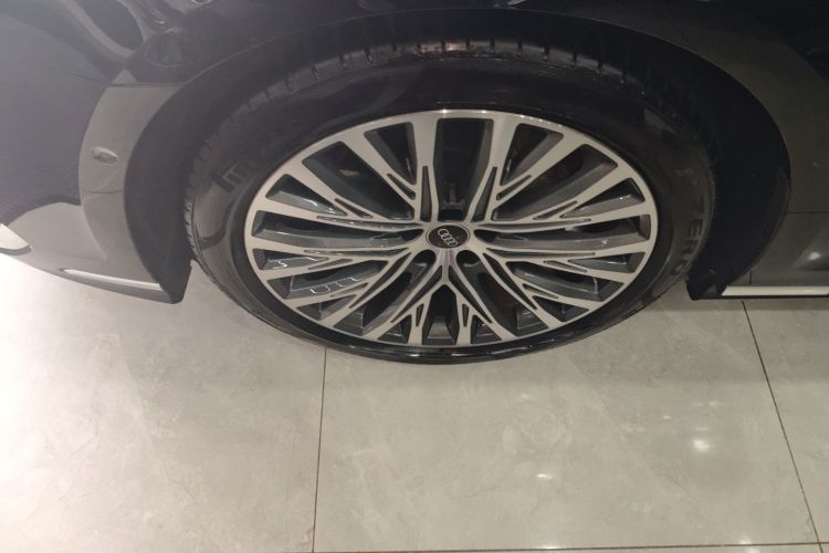 奥迪A8 2024款 A8L 50 TFSI quattro 臻选型车身外观6007