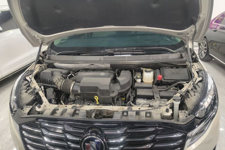 别克GL8 2023款 ES陆尊 尊享型机舱底盘24