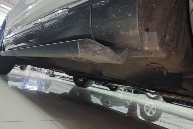 福特 探险者 2020款 EcoBoost 285 四驱风尚版 6座局部细节9001