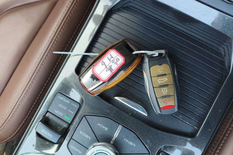 哈弗H6 2017款 蓝标 1.5T 自动两驱智尚型中控内饰11