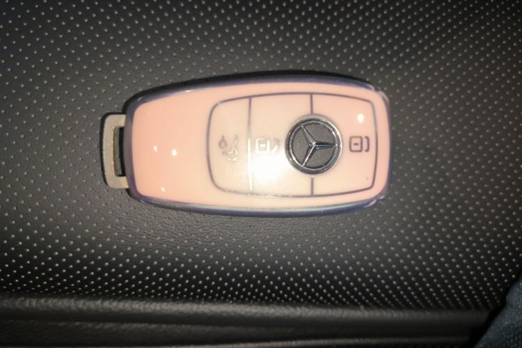 奔驰C级 2020款 C 200 L 时尚型运动版中控内饰7001