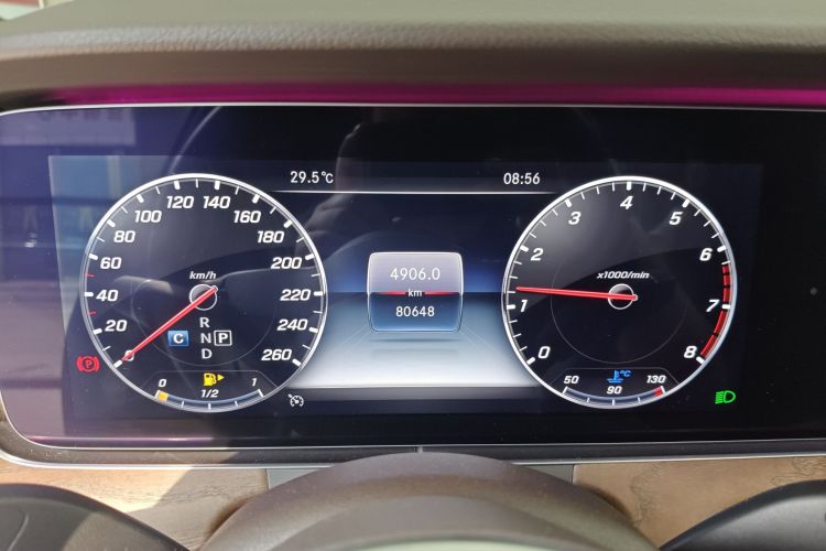 奔驰E级 2020款 改款 E 300 L 殊享版局部细节14