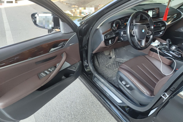 宝马5系 2018款 525Li 豪华套装中控内饰7003