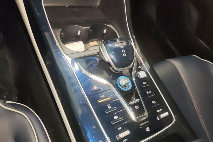 比亚迪 秦PLUS 2021款 DM-i 55KM 旗舰型中控内饰18