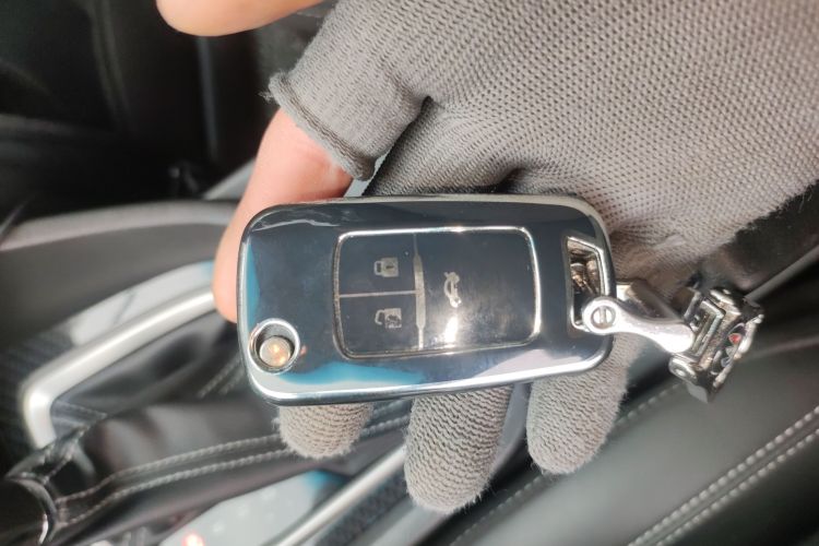 别克 英朗 2016款 15N 自动豪华型中控内饰11