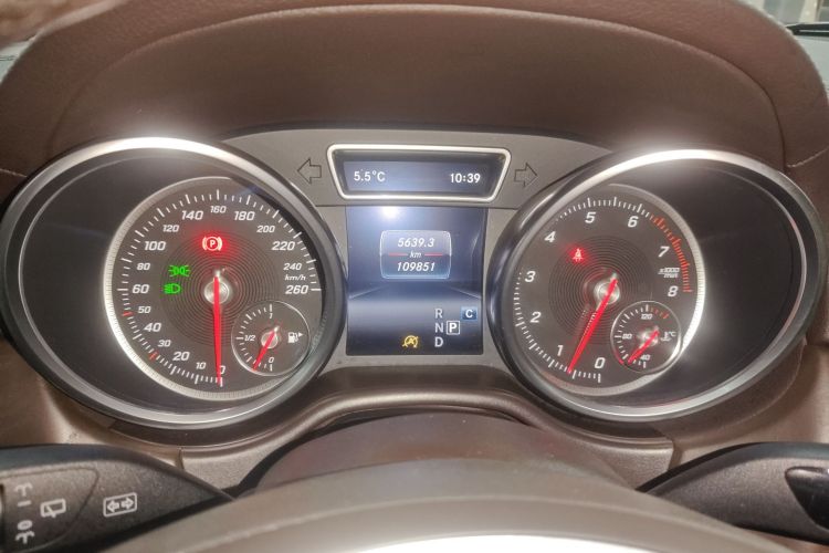 奔驰GLE 2017款 GLE 400 4MATIC局部细节14